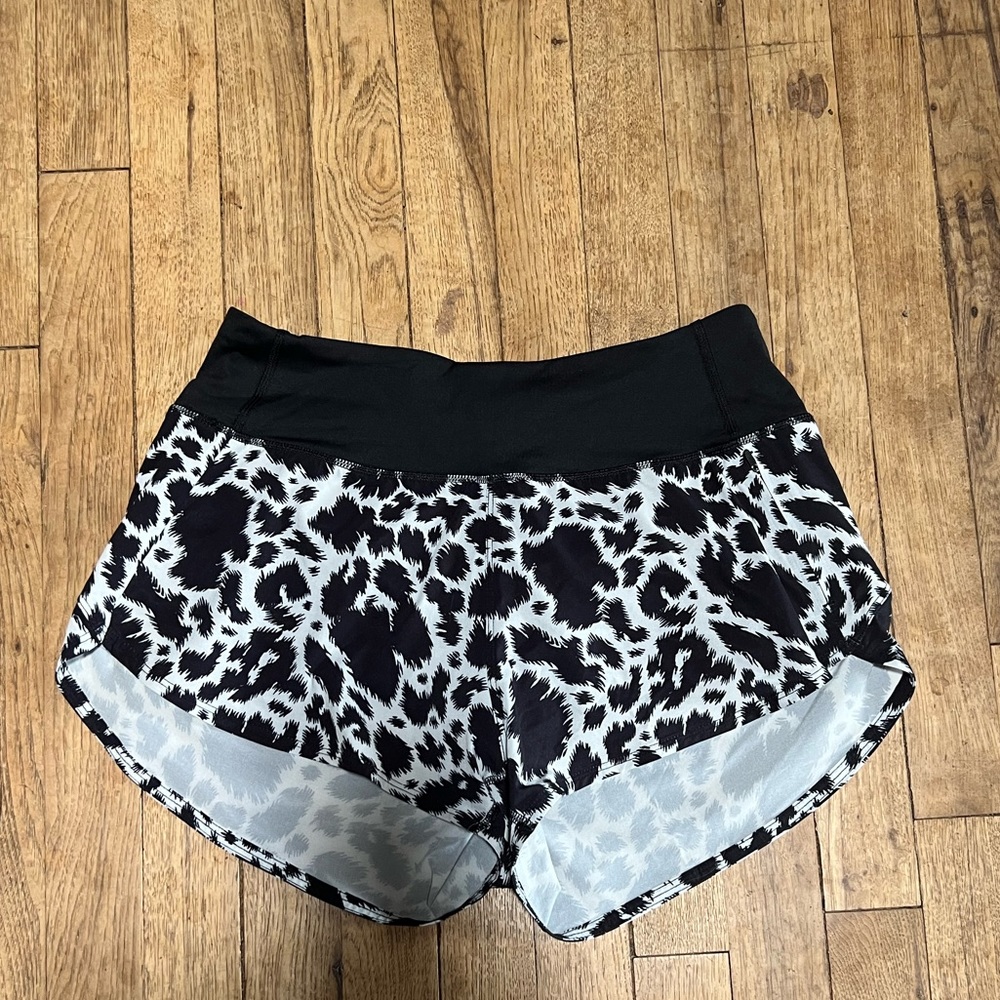 Outdoor Voices Hudson Short - Dalmatian Print